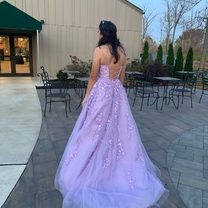 Henry’s lavender prom dress Size 2